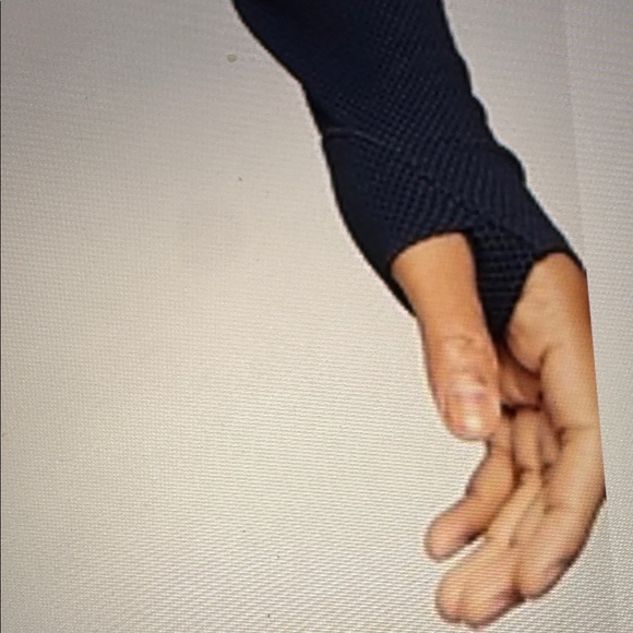 Athleta longSleeve textured active top Two-Tone Navy and Black size small - Picture 7 of 8